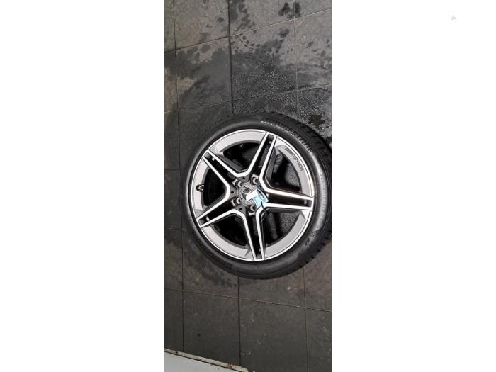 Jante + pneumatique Mercedes CLA