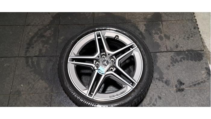 Jante + pneumatique Mercedes CLA