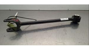 Gebruikte Draagarm rechts-achter Tesla Model Y (5YJY) Long Range,Performance Prijs € 54,45 Inclusief btw aangeboden door Autohandel Didier