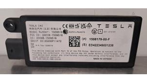 Gebruikte Antenne bluetooth Tesla Model Y (5YJY) Long Range,Performance Prijs € 133,10 Inclusief btw aangeboden door Autohandel Didier