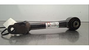 Gebruikte Draagarm rechts-achter Tesla Model Y (5YJY) Long Range,Performance Prijs € 48,40 Inclusief btw aangeboden door Autohandel Didier