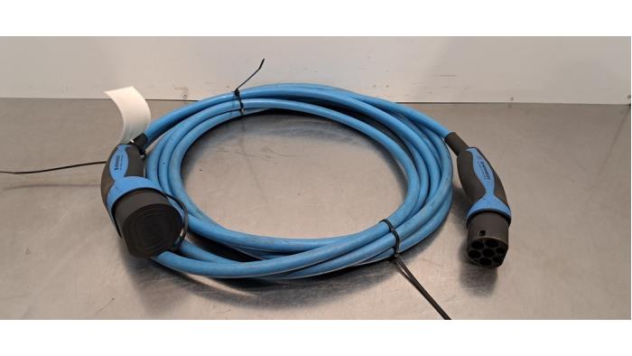 Câble de recharge électrique Tesla Model Y