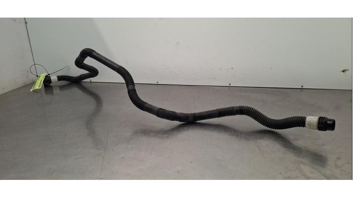 Tuyau radiateur Tesla Model Y