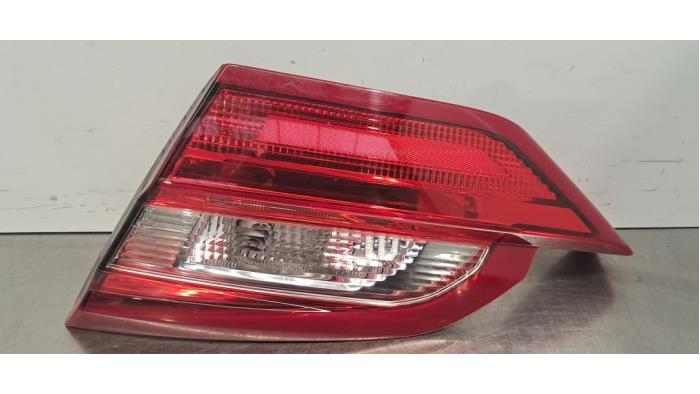 Feu arrière droit Ford Fiesta