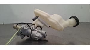 Gebruikte Hoofdremcilinder Mercedes CLA Shooting Brake (118.6) 1.5 CLA-180d Prijs € 42,35 Inclusief btw aangeboden door Autohandel Didier