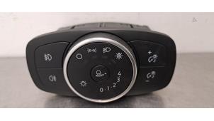 Gebruikte Schakelaar Koplamp Ihv Ford Fiesta 7 1.0 EcoBoost 12V 100 Prijs € 36,30 Inclusief btw aangeboden door Autohandel Didier