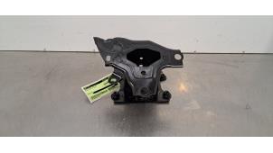 Gebruikte Bumpersteun links-voor Toyota Yaris IV (P21/PA1/PH1) 1.5 12V Hybrid Prijs € 66,55 Inclusief btw aangeboden door Autohandel Didier