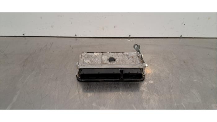 Ordinateur gestion moteur Toyota Corolla