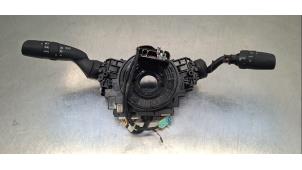 Gebruikte Combischakelaar Stuurkolom Toyota Corolla Cross 1.8 Hybrid 140 Prijs € 66,55 Inclusief btw aangeboden door Autohandel Didier