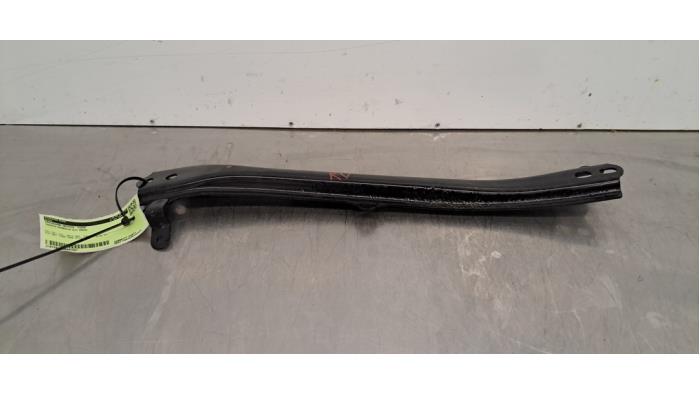 Bras de suspension avant droit Toyota Corolla