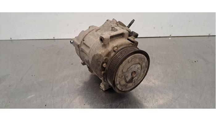 Pompe clim Ford Transit Custom