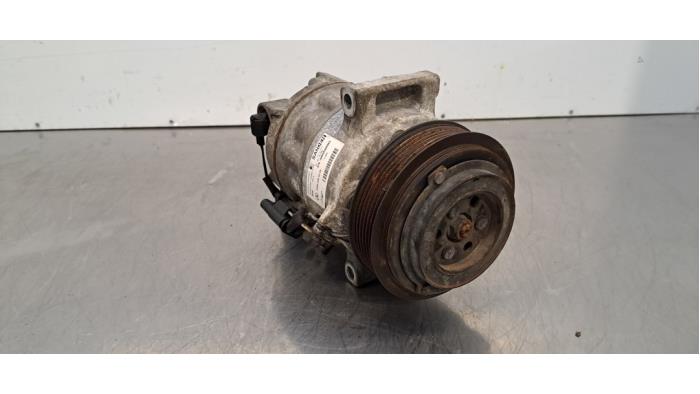 Pompe clim Mercedes CLA