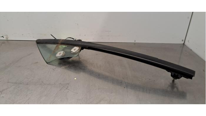 Vitre triangulaire avant gauche Mazda MX-5