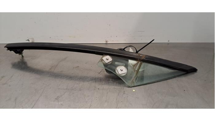 Vitre triangulaire avant droite Mazda MX-5