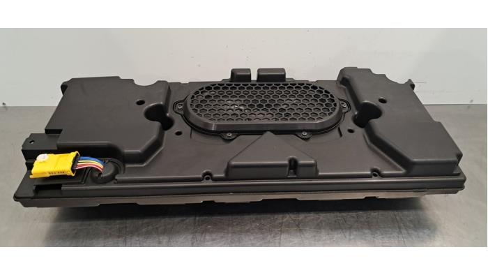 Caisson de graves Peugeot 308