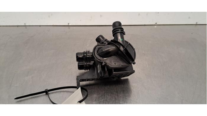 Boîtier thermostat Peugeot 408