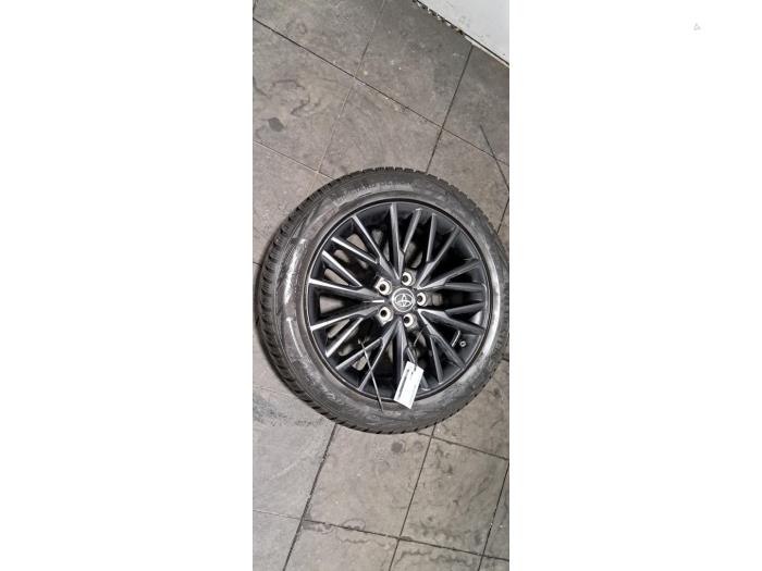 Jante + pneu d'hiver Toyota C-HR