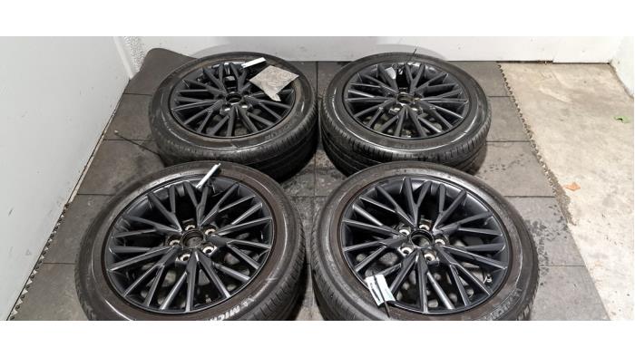 Kit jantes + pneumatiques Toyota C-HR