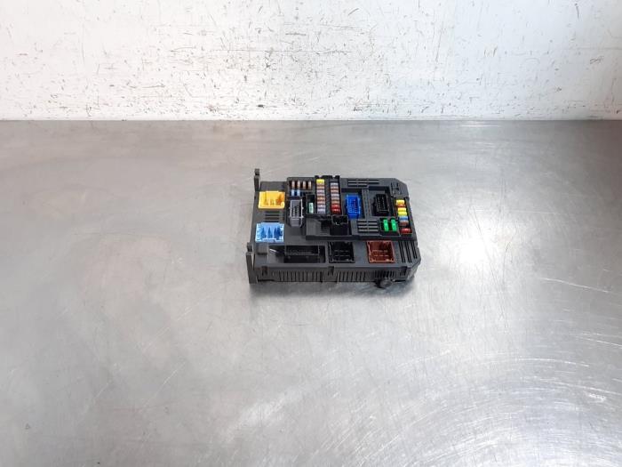 Boîte à fusibles Citroen C4 Picasso
