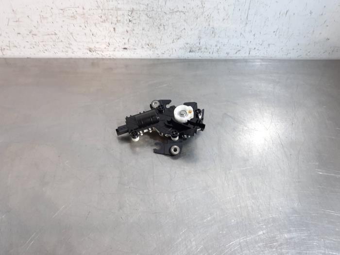 Moteur fermeture auxiliaire hayon Citroen C4 Picasso