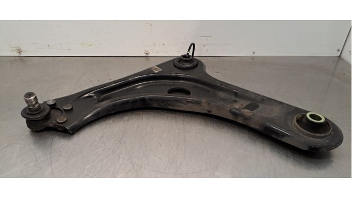 Bras de suspension avant gauche Citroen C3