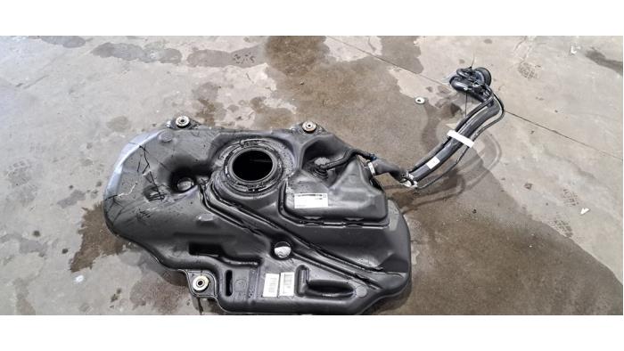 Réservoir de carburant Toyota C-HR