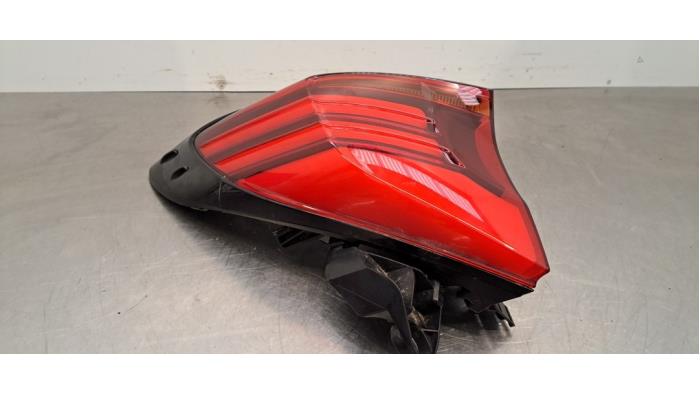 Feu arrière gauche Toyota C-HR