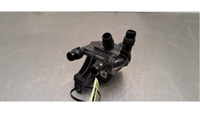 Boîtier thermostat Citroen C5 Aircross