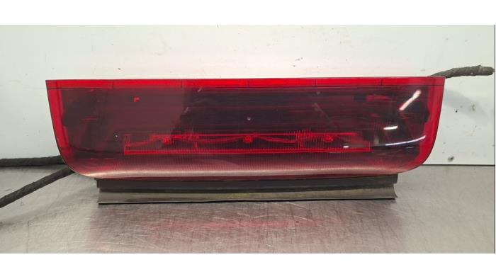 Feu de freinage supplémentaire centre Ford Transit Connect