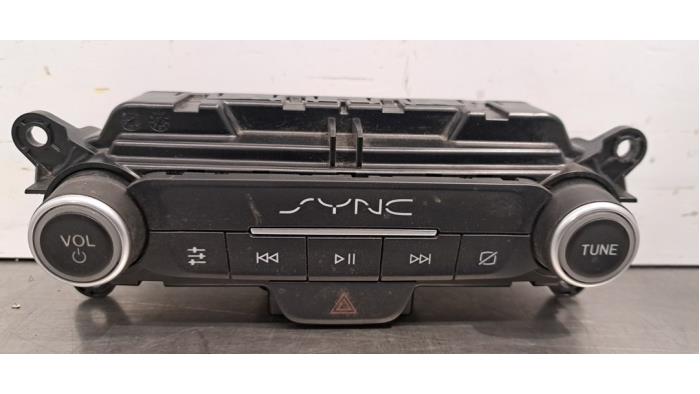 Panneau commande radio Ford Transit Connect