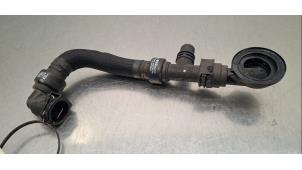 Gebruikte Koelwaterslang DS Automobiles DS 7 Crossback 1.6 16V E-Tense 4x4 Prijs € 66,55 Inclusief btw aangeboden door Autohandel Didier