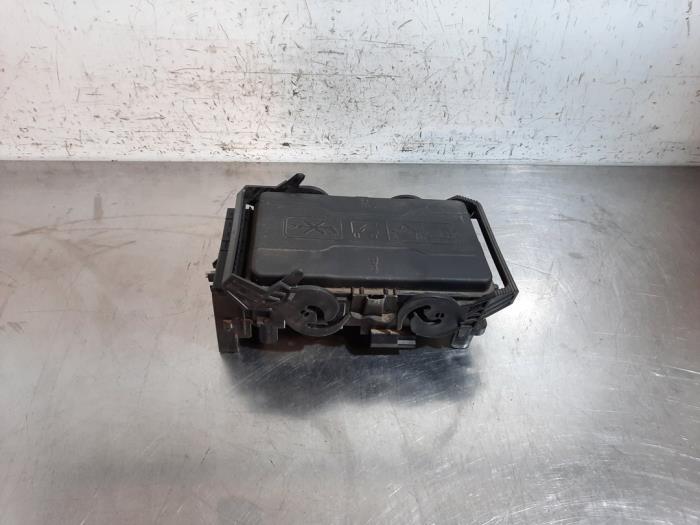 Boîte à fusibles Opel Insignia