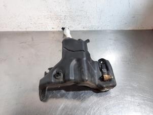 Gebruikte Ruitensproeiertank voor Opel Insignia Sports Tourer 1.6 CDTI 16V 110 Prijs € 36,30 Inclusief btw aangeboden door Autohandel Didier