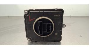 Gebruikte Module LED koplamp Volvo XC40 (XZ) 2.0 T4 Geartronic 16V Prijs € 133,10 Inclusief btw aangeboden door Autohandel Didier