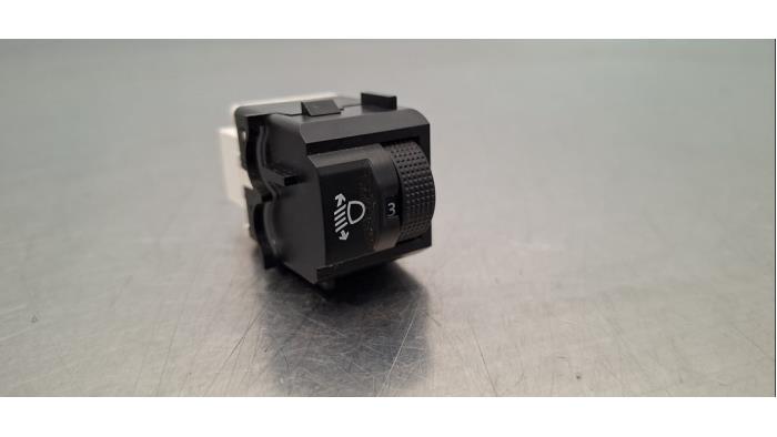 Correcteur hauteur Opel Vivaro