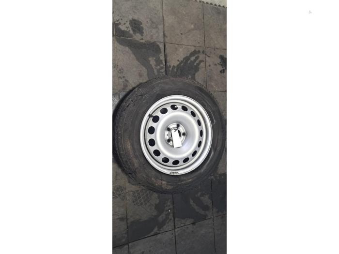 Roue de secours Opel Vivaro