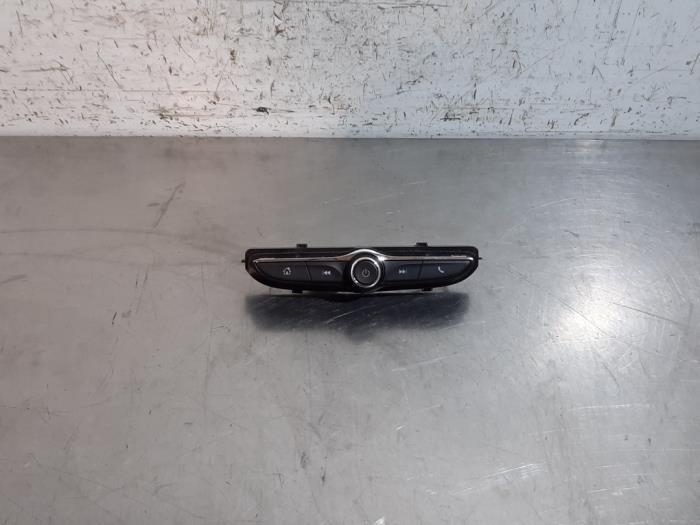 Panneau commande radio Opel Insignia