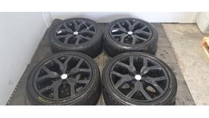 Gebruikte Velgen set + banden Landrover Range Rover Evoque (LVJ/LVS) 2.0 D 180 16V 5-drs. Prijs € 859,10 Inclusief btw aangeboden door Autohandel Didier