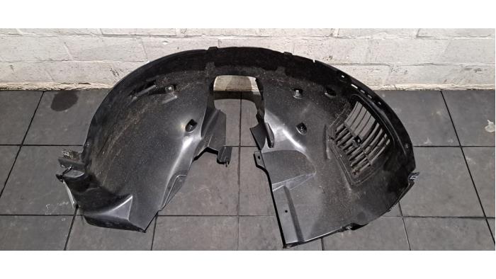 Passage de roue Peugeot 408