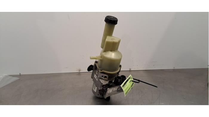 Pompe direction assistée Opel Vivaro