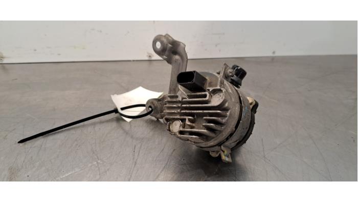 Pompe à eau supplémentaire Mercedes Vito