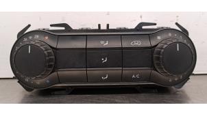 Gebruikte Bedieningspaneel Airco Mercedes Vito (447.6) 2.0 114 CDI 16V Prijs € 266,20 Inclusief btw aangeboden door Autohandel Didier