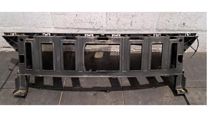 Panneau avant Peugeot 5008