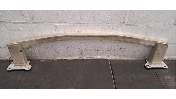 Cadre pare-chocs avant Peugeot 5008