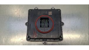 Gebruikte Module LED koplamp Landrover Defender II 110 2.0 16V P300 Prijs € 66,55 Inclusief btw aangeboden door Autohandel Didier