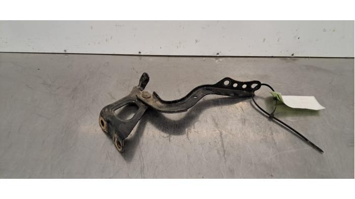 Charnière capot Toyota Rav-4