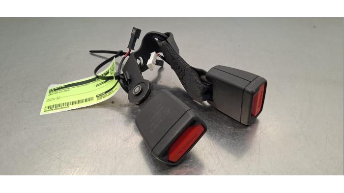 Insertion ceinture de sécurité arrière droite BMW M3