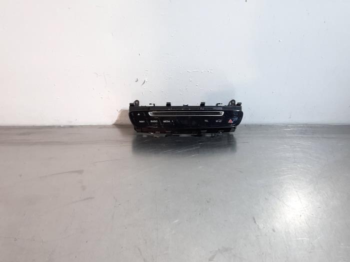 Panneau commande radio Mercedes C-Klasse