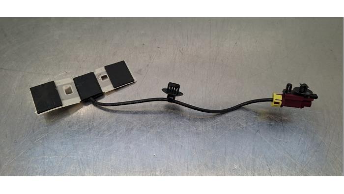 Antenne amplificateur Landrover Defender