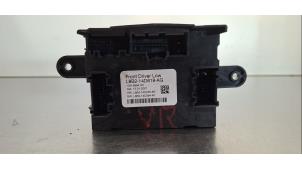 Gebruikte Deur module Landrover Defender II 110 2.0 16V P300 Prijs € 66,55 Inclusief btw aangeboden door Autohandel Didier